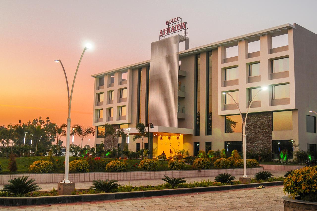Hotel Atharva Ujjain Zewnętrze zdjęcie