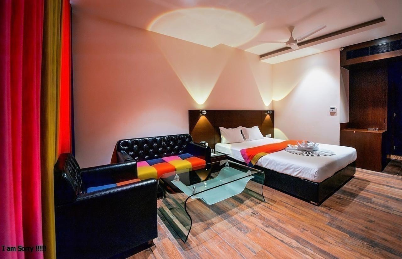 Hotel Atharva Ujjain Zewnętrze zdjęcie